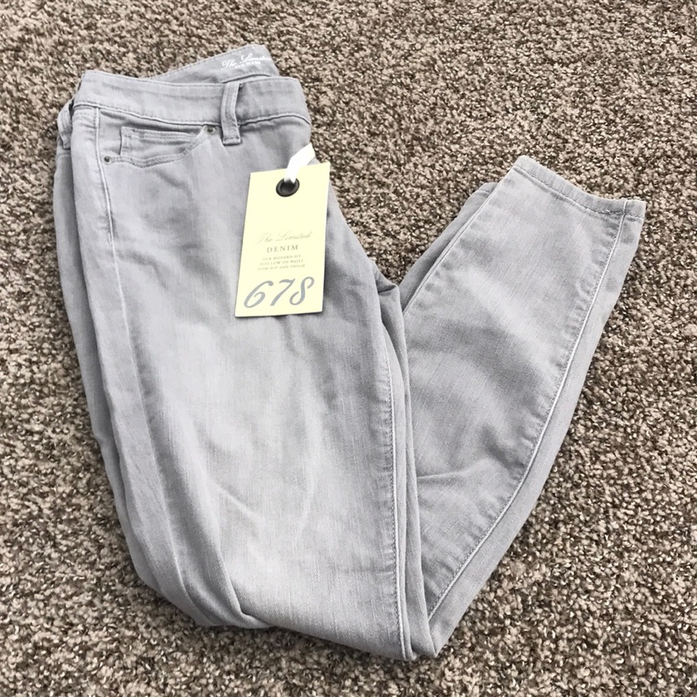 NWT the limited ankle jeans